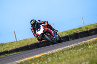 anglesey-no-limits-trackday;anglesey-photographs;anglesey-trackday-photographs;enduro-digital-images;event-digital-images;eventdigitalimages;no-limits-trackdays;peter-wileman-photography;racing-digital-images;trac-mon;trackday-digital-images;trackday-photos;ty-croes
